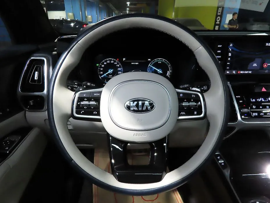 Kia Sorento — фото 4