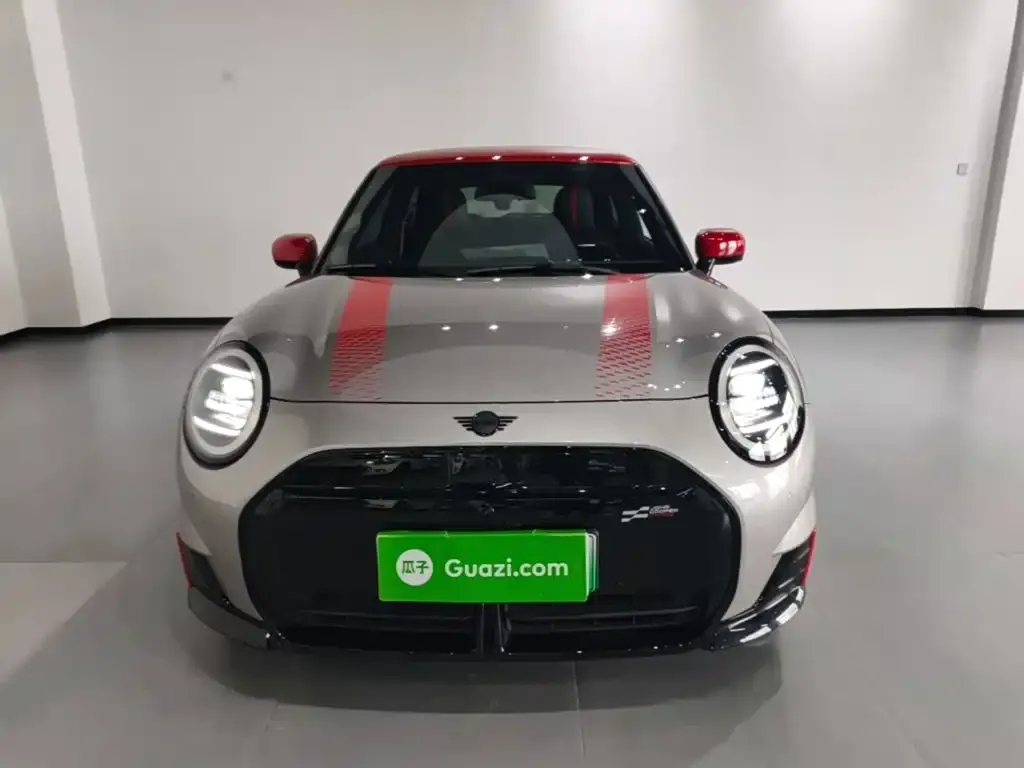 MINI JCW Electric — фото 3