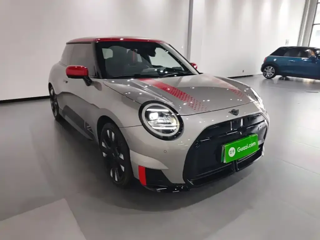 MINI JCW Electric — фото 9