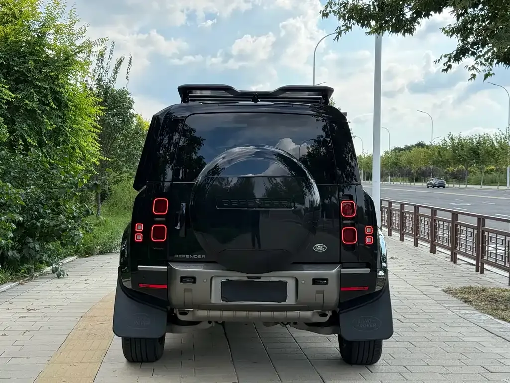 Land Rover Defender — фото 4