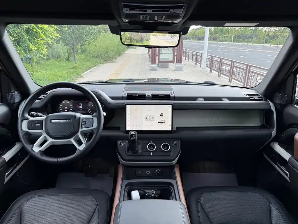 Land Rover Defender — фото 2