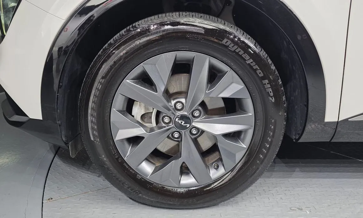Kia Sportage — фото 9