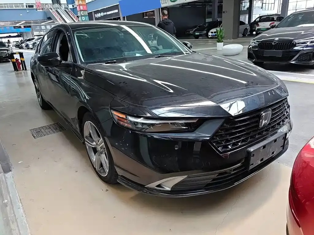 Honda Accord — фото 10