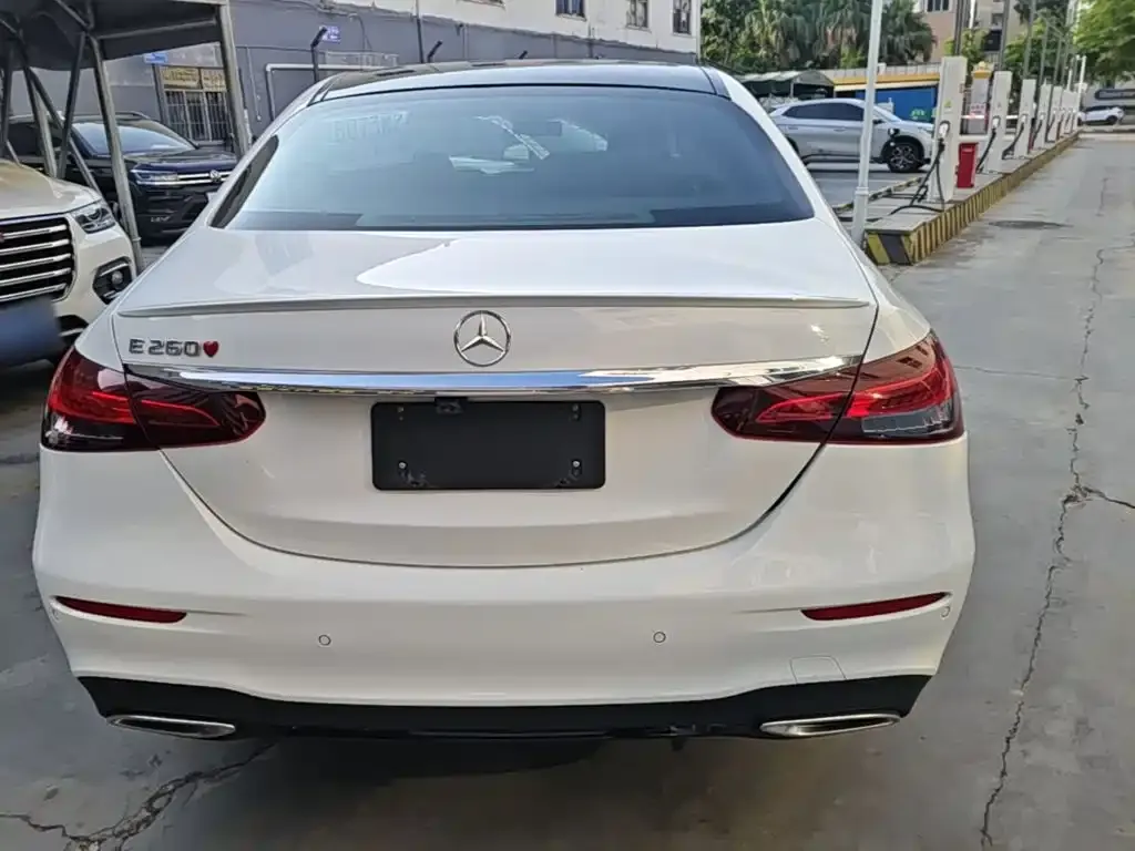 Mercedes-Benz E-Class (Import) — фото 9