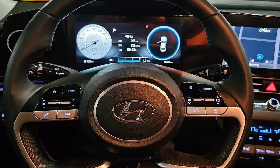 Hyundai AVANTE — фото 4
