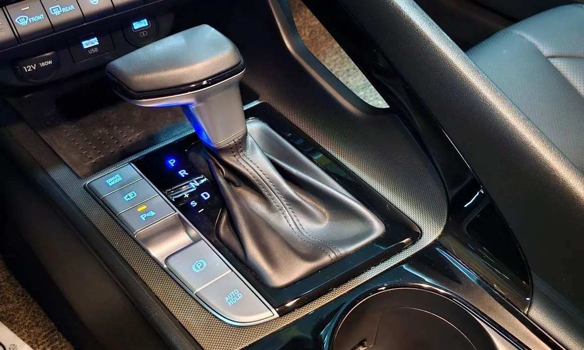 Hyundai AVANTE — фото 9