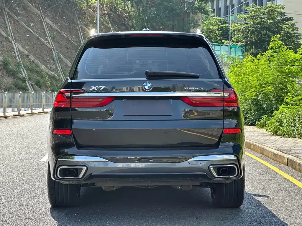 BMW X7 — фото 10