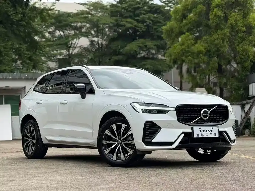 Volvo XC60 — фото 3