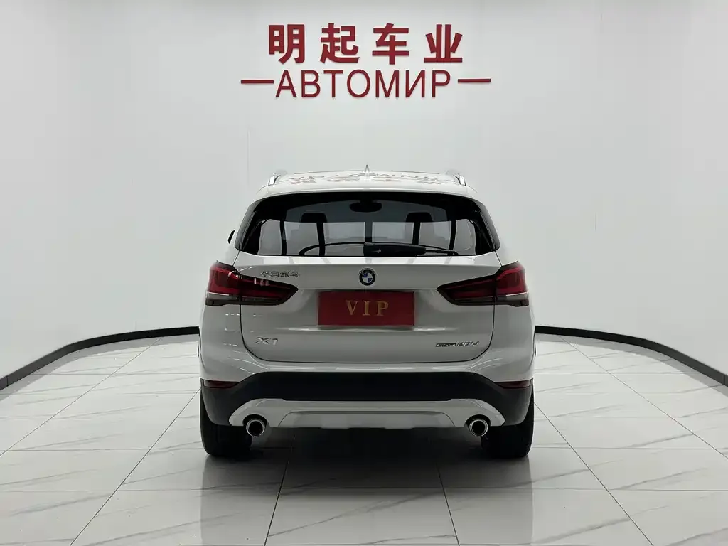 BMW X1 — фото 10
