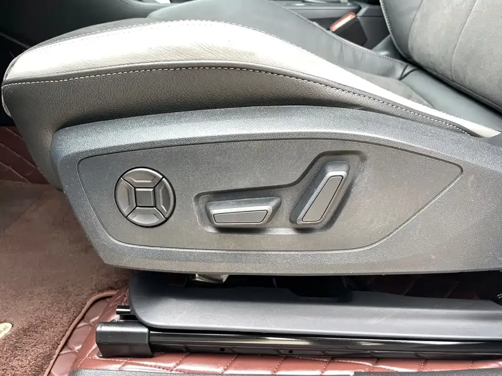 Audi Q3 — фото 3