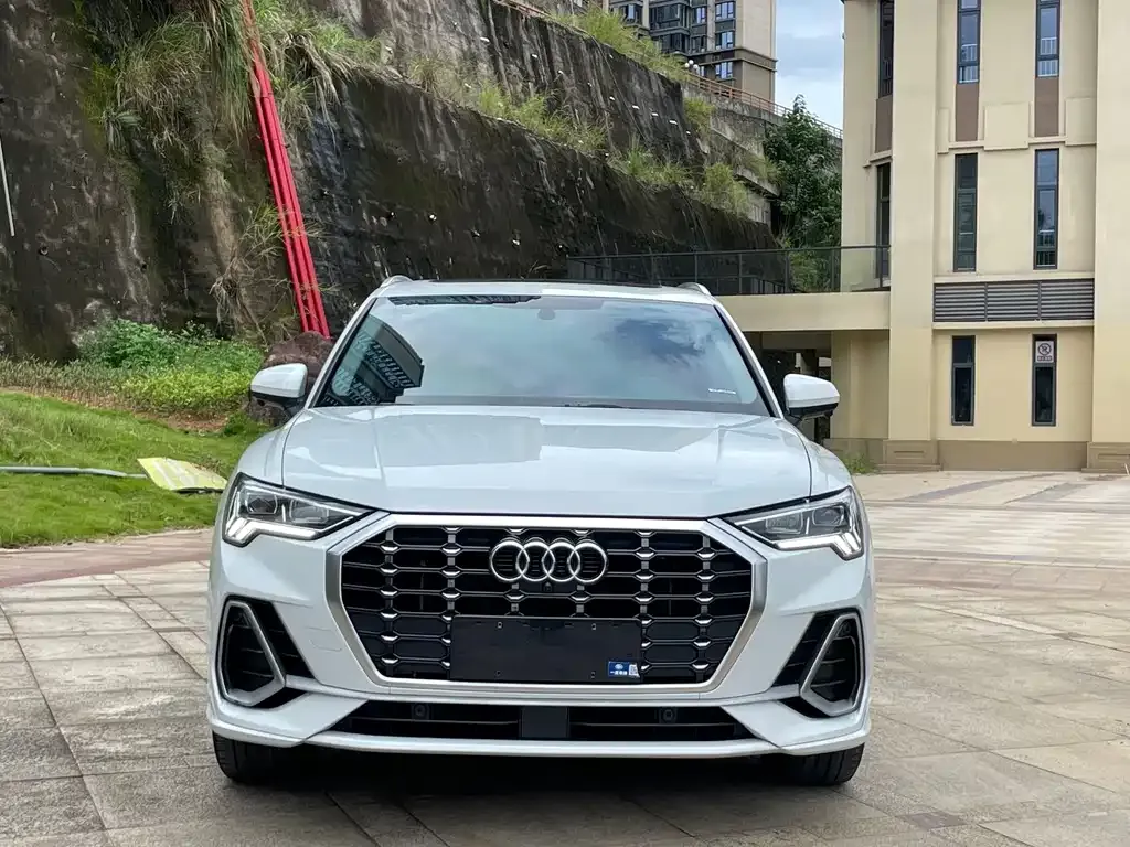 Audi Q3 — фото 6