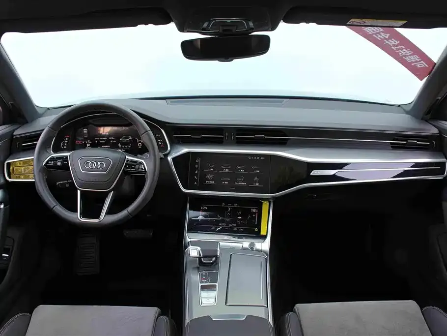 Audi A6L — фото 7