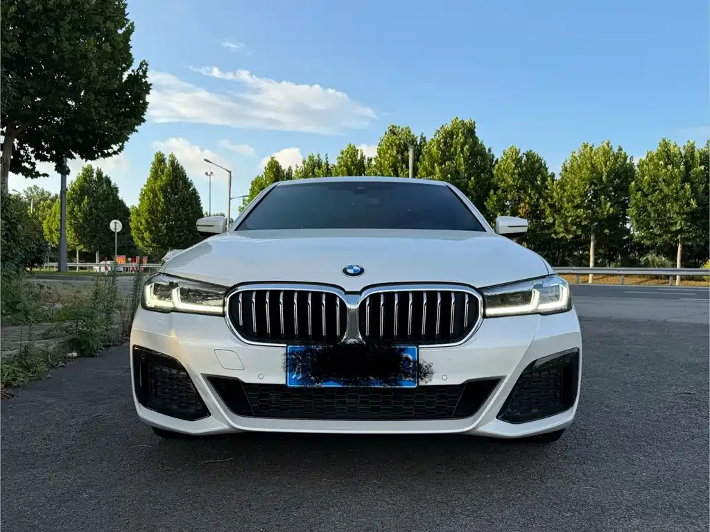 BMW 5 Series — фото 2