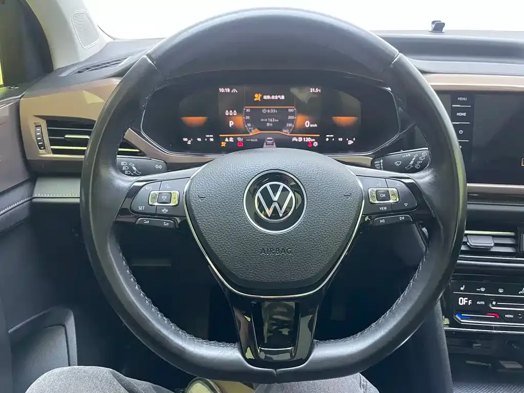 Volkswagen Tharu — фото 8