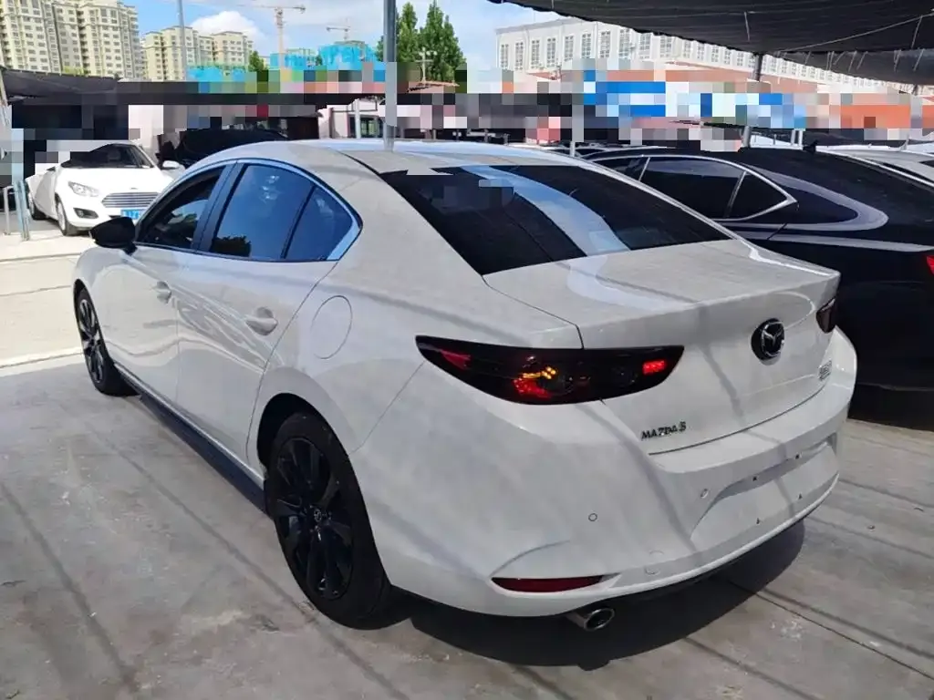 Mazda 3 Axela — фото 9