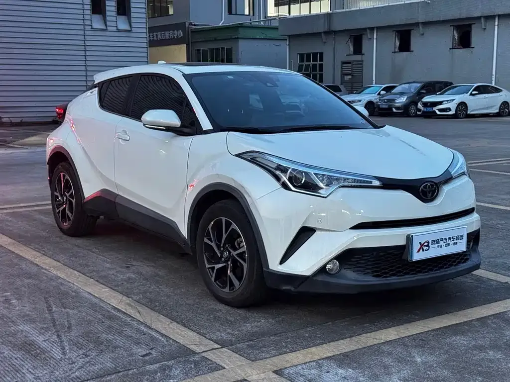 Toyota C-HR — фото 2
