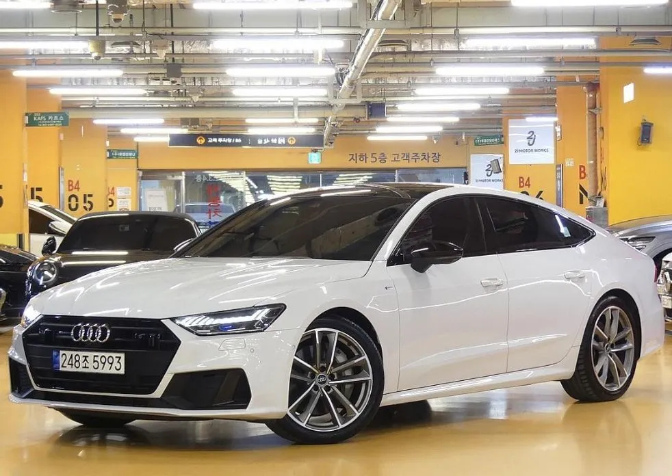 Audi A7 — фото 1