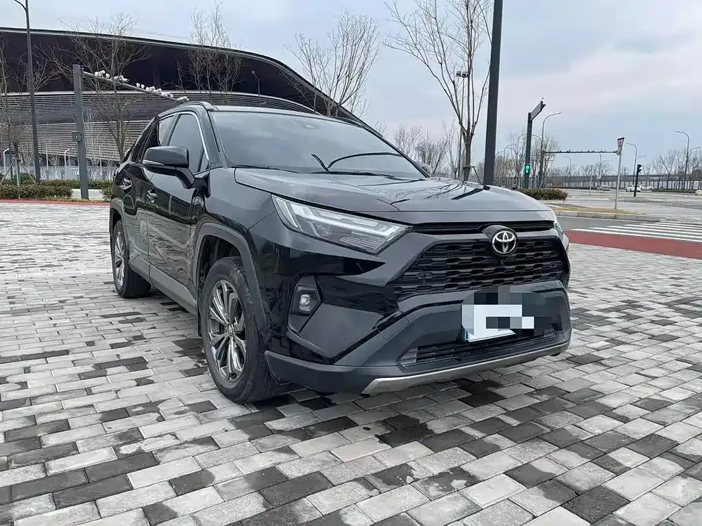 Toyota RAV4 — фото 3