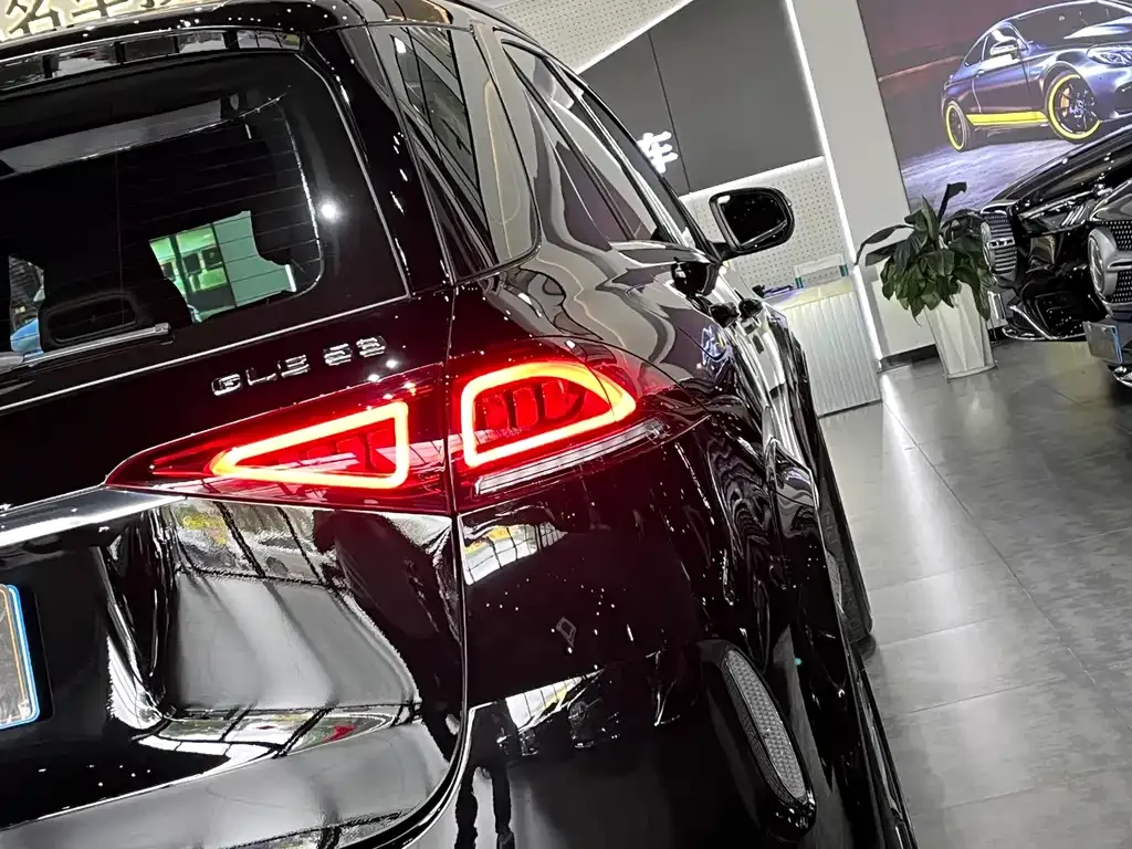 Mercedes-Benz GLE AMG — фото 7
