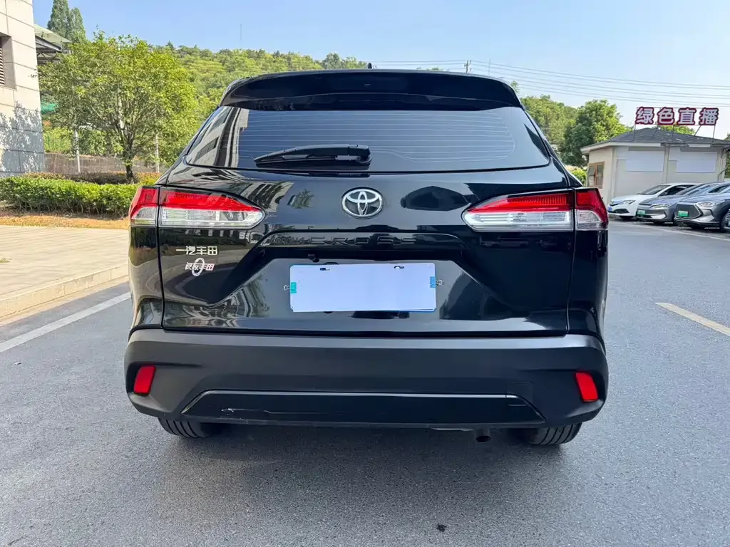 Toyota Corolla Cross — фото 7