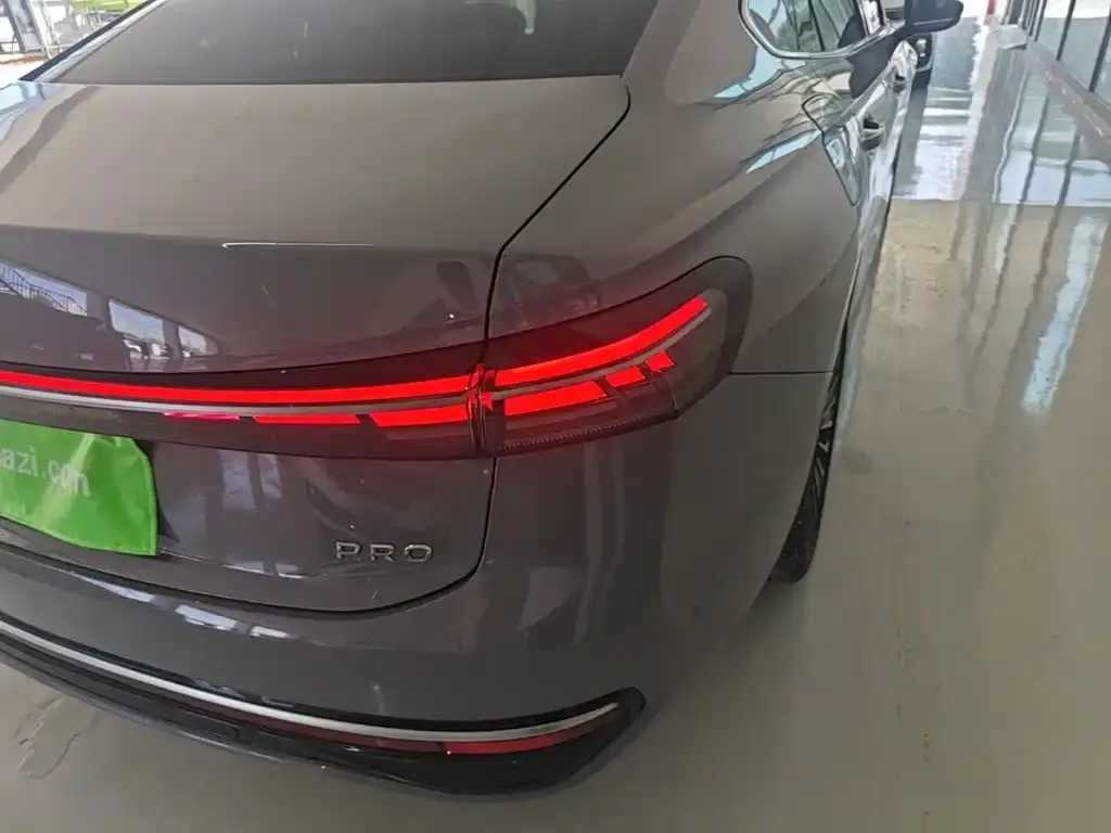 Volkswagen Passat — фото 10