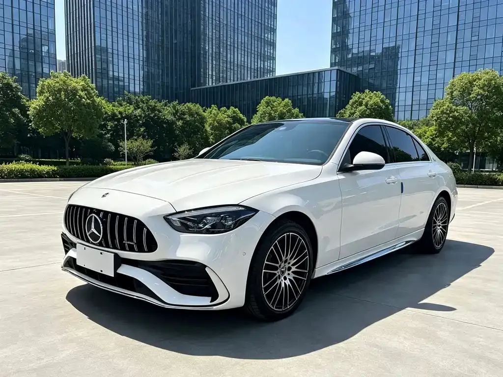 Mercedes-Benz C-Class — фото 1