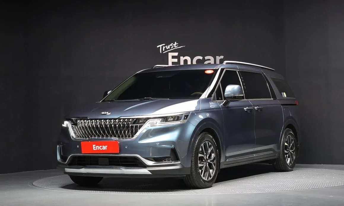 Kia Carnival — фото 1