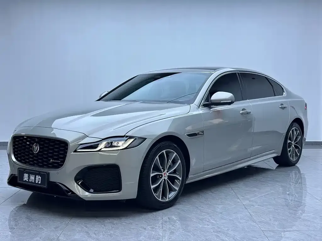 Jaguar XFL — фото 1