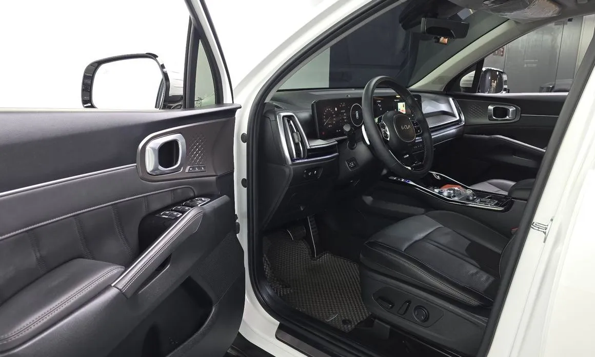 Kia Sorento — фото 8