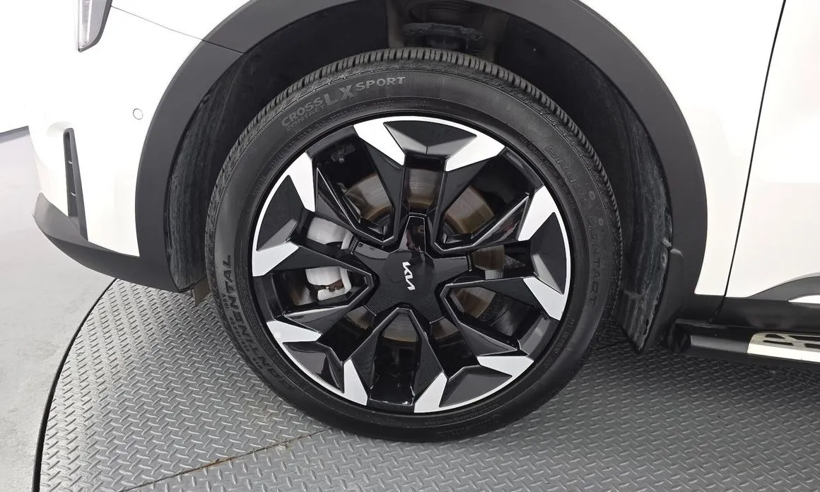 Kia Sorento — фото 7