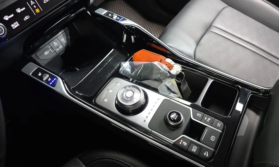 Kia Sorento — фото 10