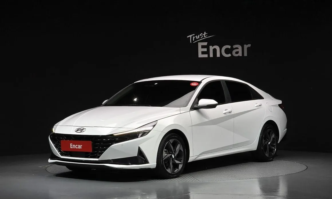 Hyundai AVANTE — фото 1