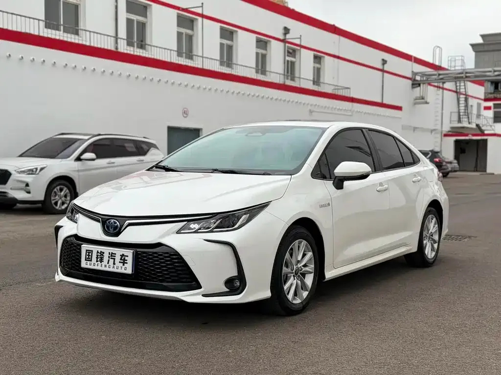 Toyota Corolla — фото 1