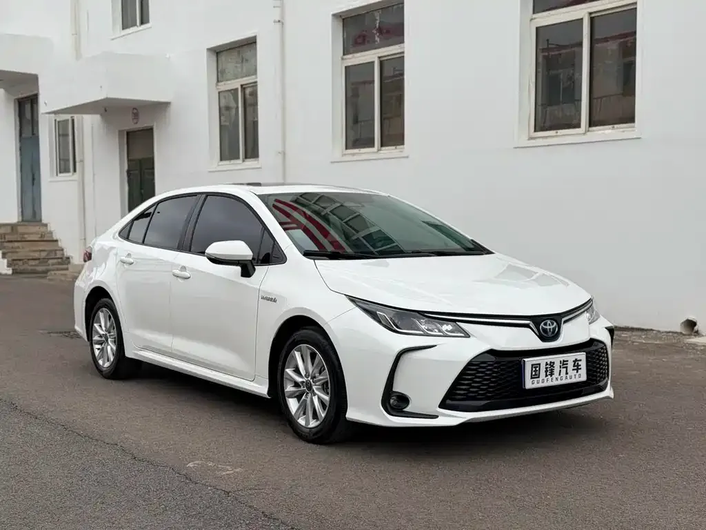 Toyota Corolla — фото 3