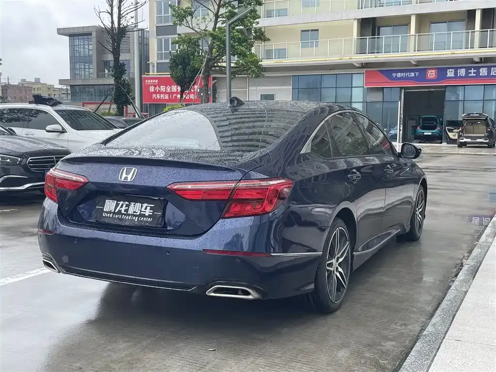 Honda Inspire — фото 8