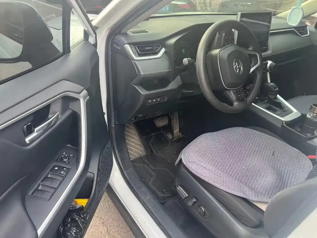 Toyota RAV4 Prime — фото 8