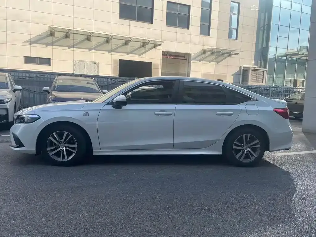 Honda Civic — фото 10