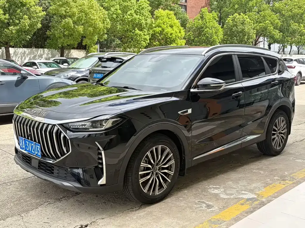 Jetour X70 PLUS — фото 1