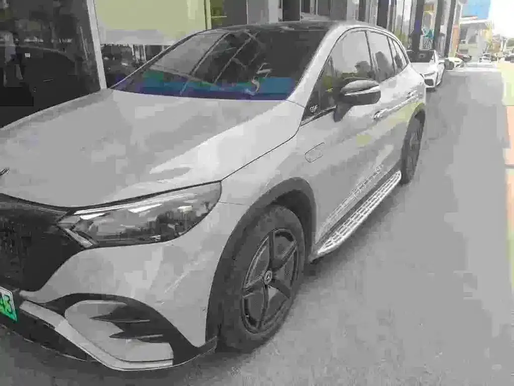 Mercedes-Benz EQE SUV — фото 2