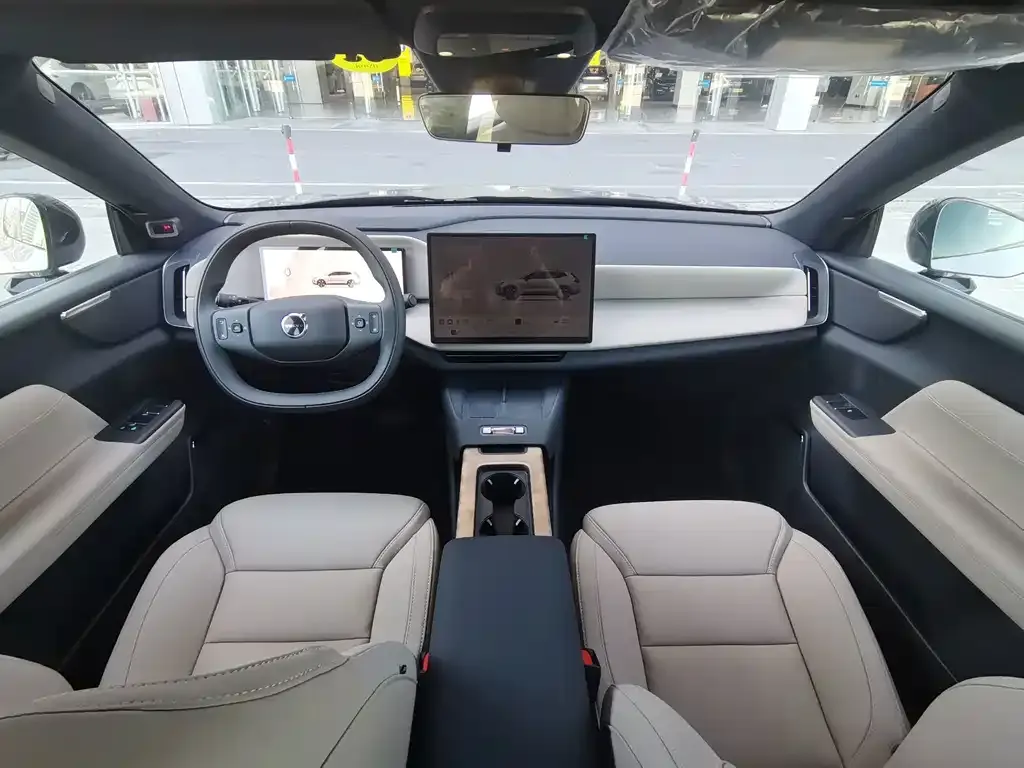 Volvo XC70 Plug-in Hybrid — фото 6
