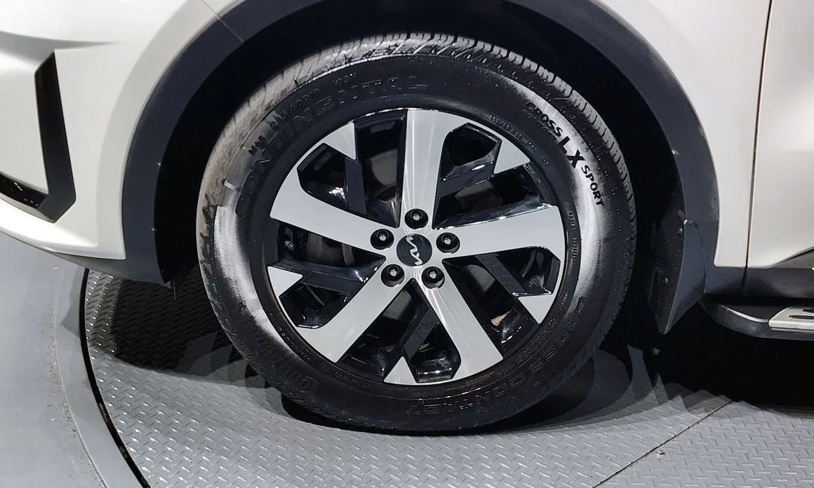Kia Sorento — фото 10