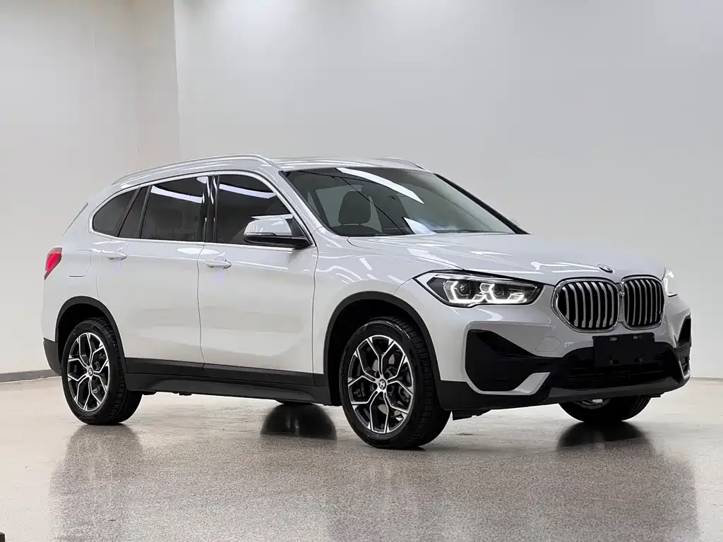 BMW X1 — фото 7