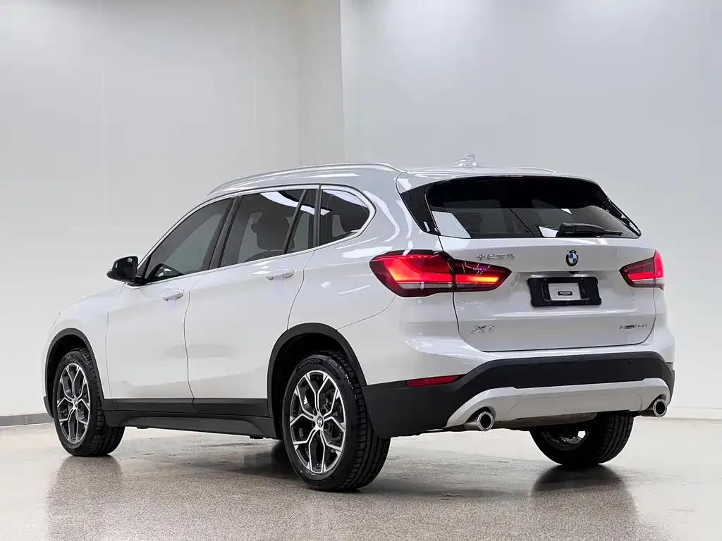 BMW X1 — фото 6