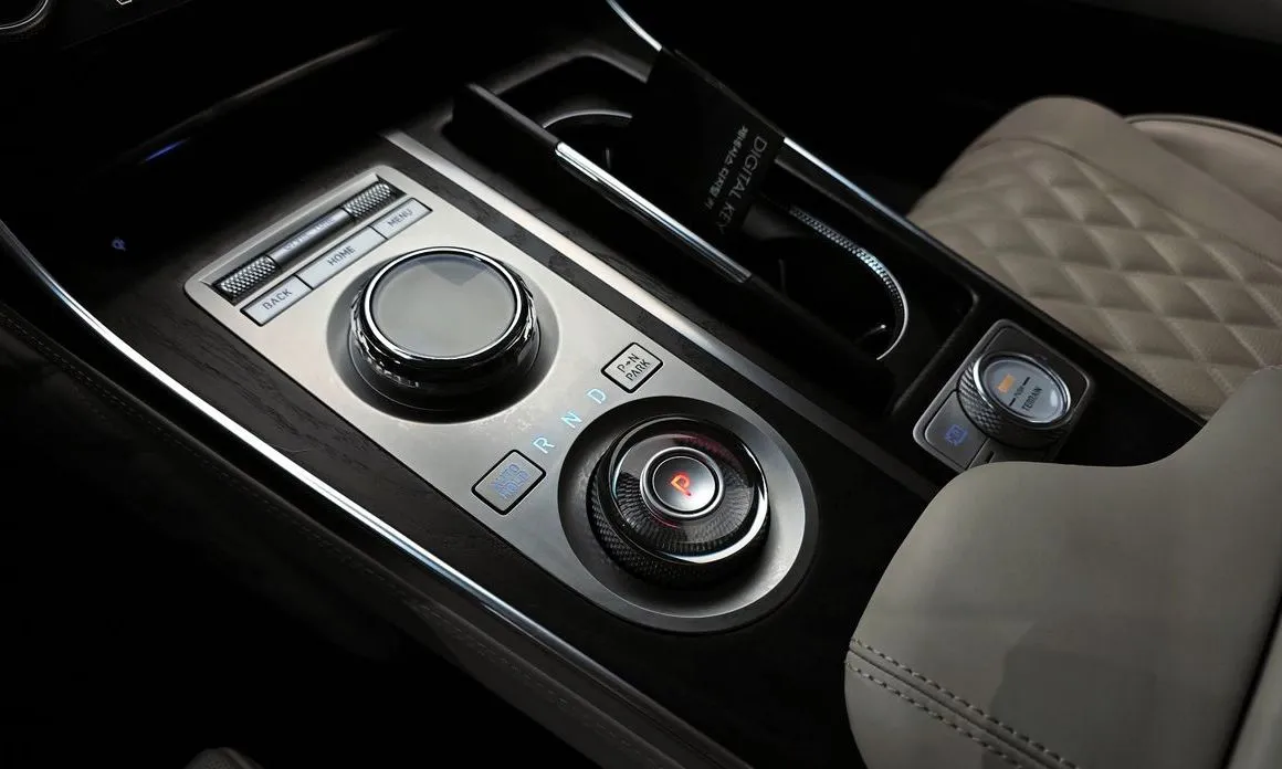 Genesis GV80 — фото 3