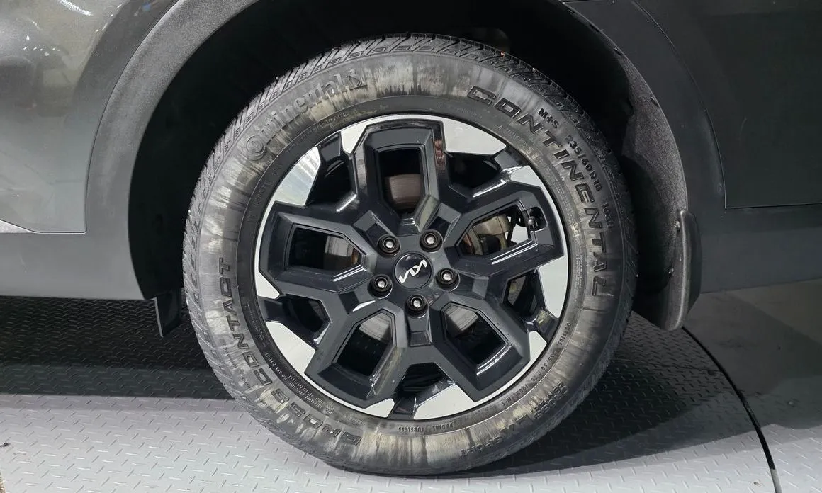 Kia Sorento — фото 7