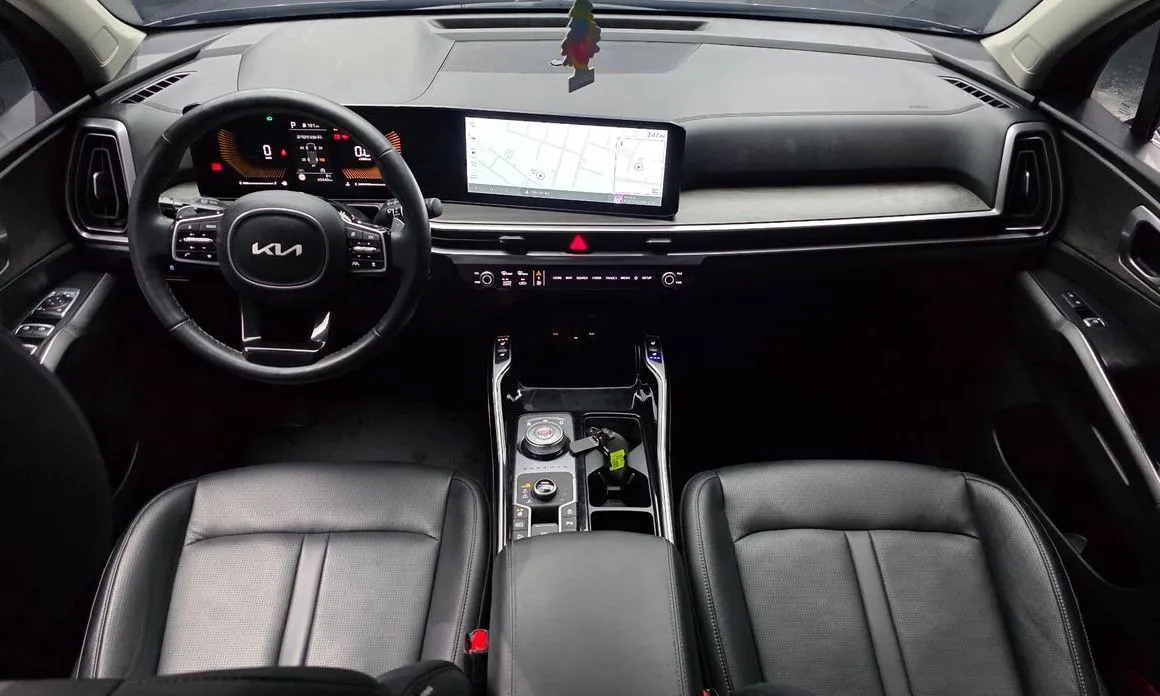 Kia Sorento — фото 6