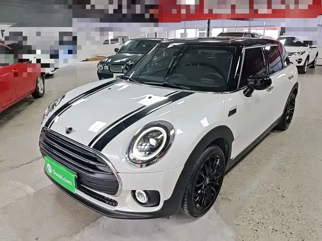 MINI Clubman — фото 1
