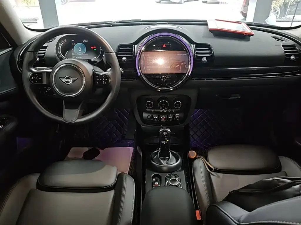 MINI Clubman — фото 4