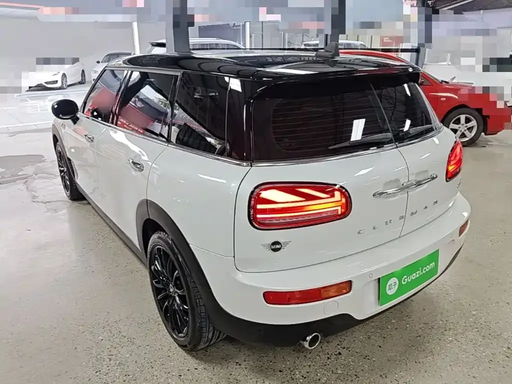 MINI Clubman — фото 3