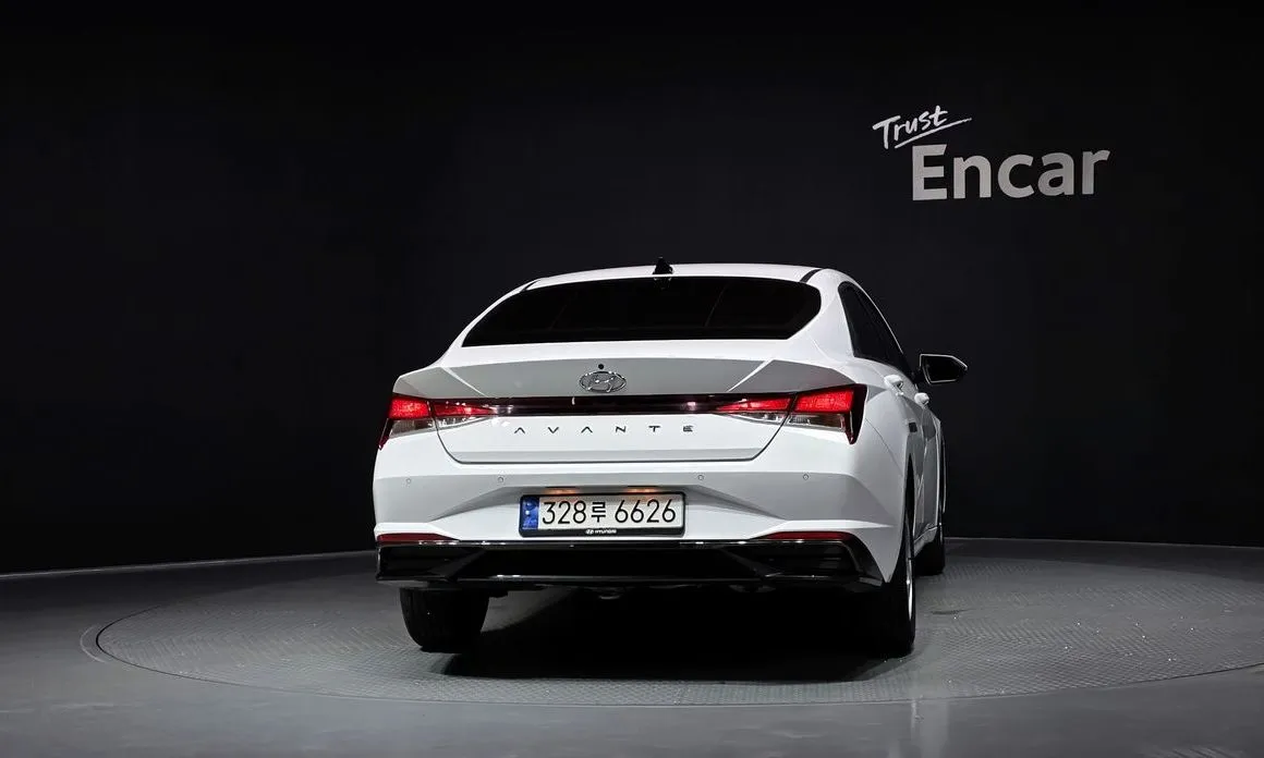 Hyundai AVANTE — фото 4